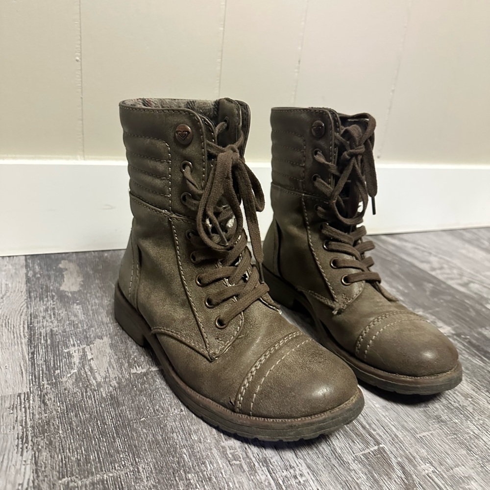 Roxy Boots